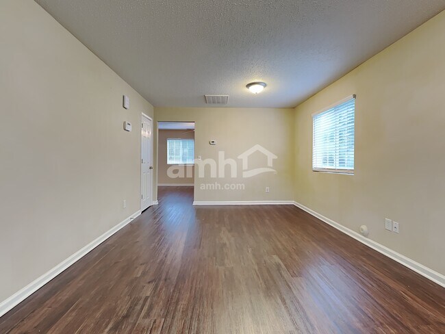 Building Photo - 3345 Wiliton Way