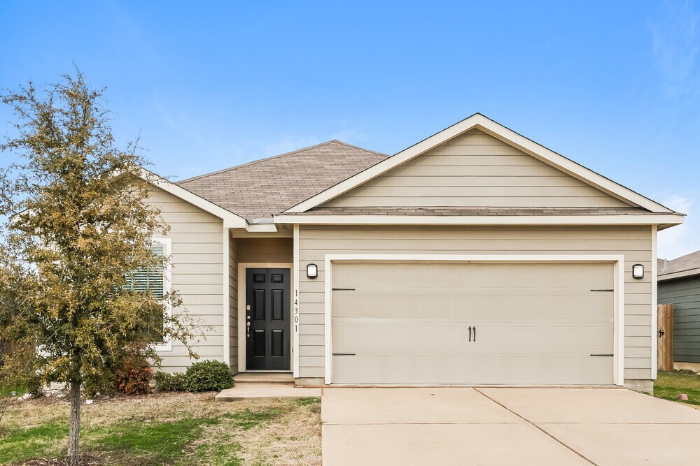 Foto principal - 14301 Wrangler Way