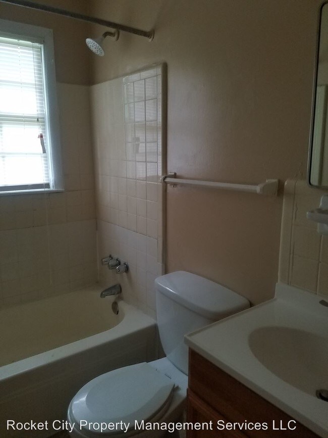 Building Photo - 4233 Teejay Dr NW