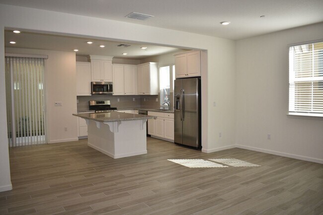 Building Photo - 209 Grandpre Pl