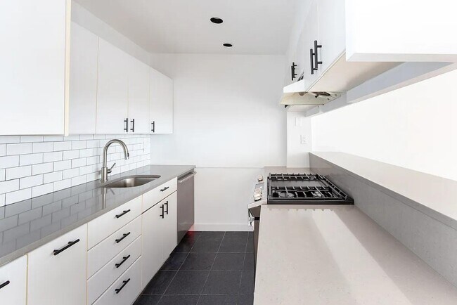 Foto del edificio - 176 Broadway