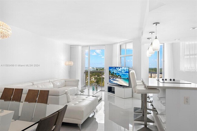 Foto del edificio - 5880 Collins Ave