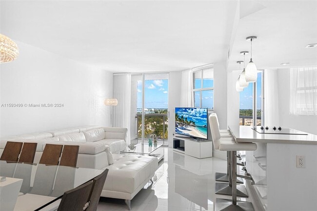 Building Photo - 5880 Collins Ave