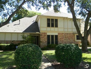 Building Photo - 2711 River Birch Dr