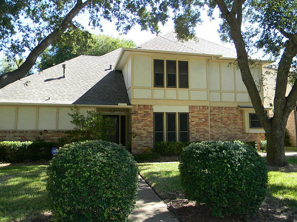 Foto principal - 2711 River Birch Dr