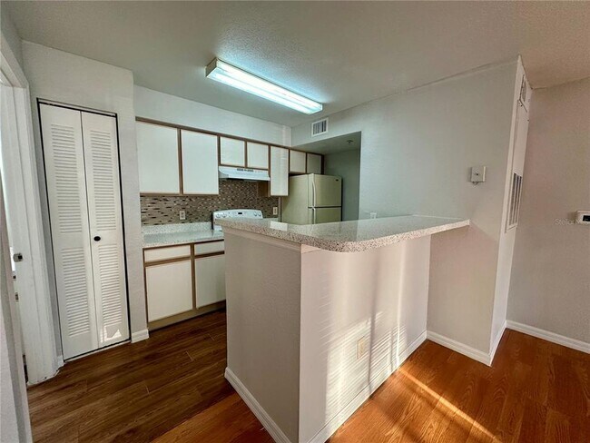 Foto del edificio - 2203 Key W Ct