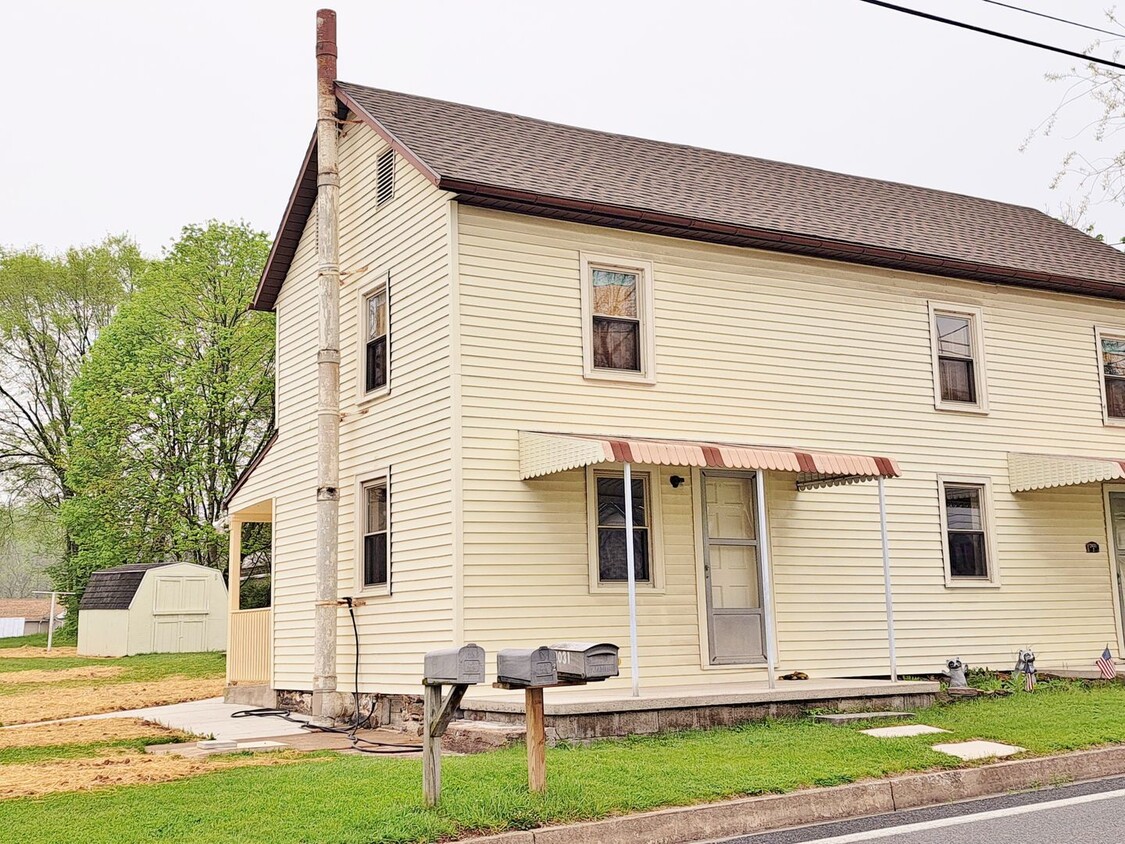 Primary Photo - 2031 Oxford Rd