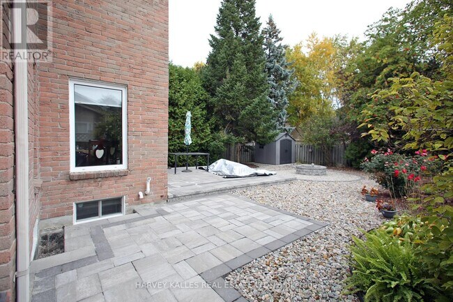 Photo du bâtiment - 295 Brimson Dr