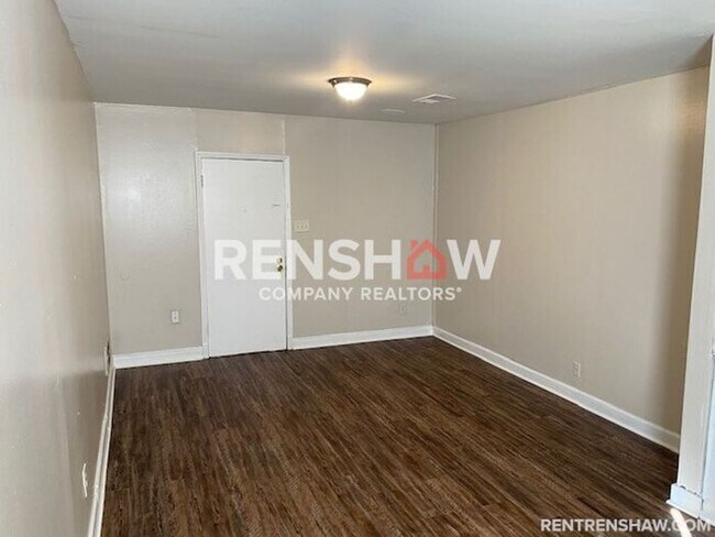 Building Photo - 3754 Mayflower Ave