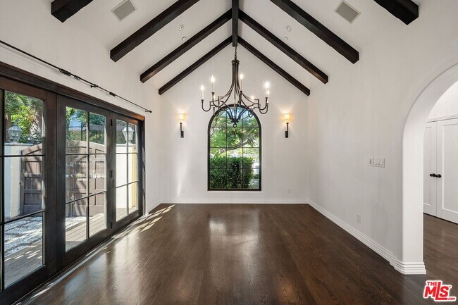 Foto del edificio - 516 Lincoln Blvd