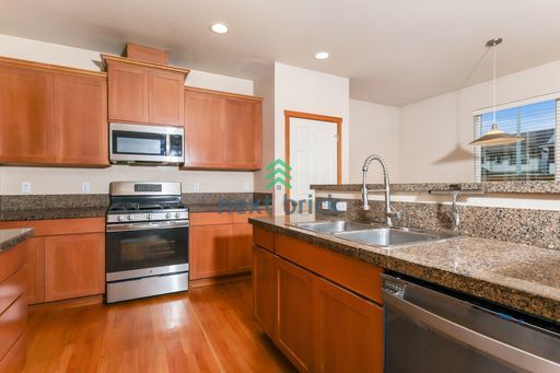 Foto del edificio - Stunning Bothell 5-Bedroom with flexible bonus room