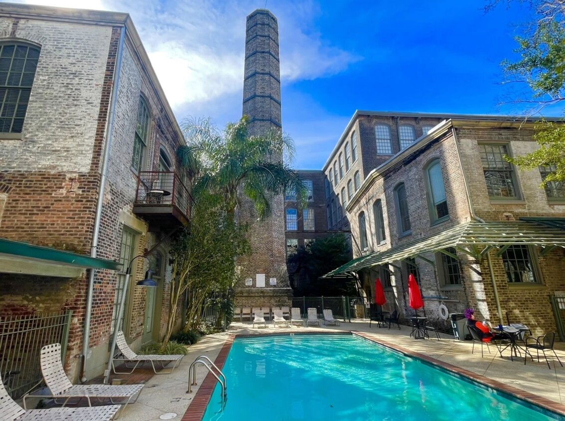 Foto principal - Fabulous furnished one bedroom, one bath u...