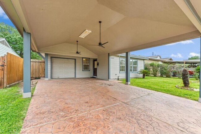 Foto del edificio - 2307 Rosemead Dr