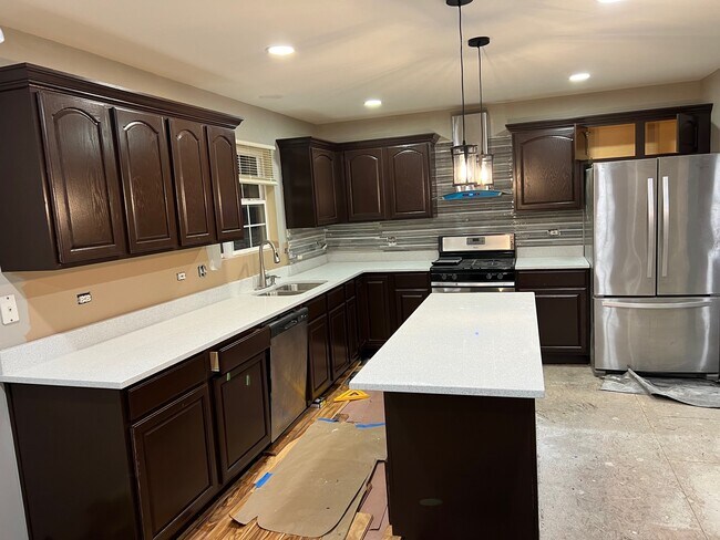 Building Photo - 1567 Schumacher Dr