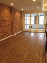 Building Photo - 684 Riverside Dr