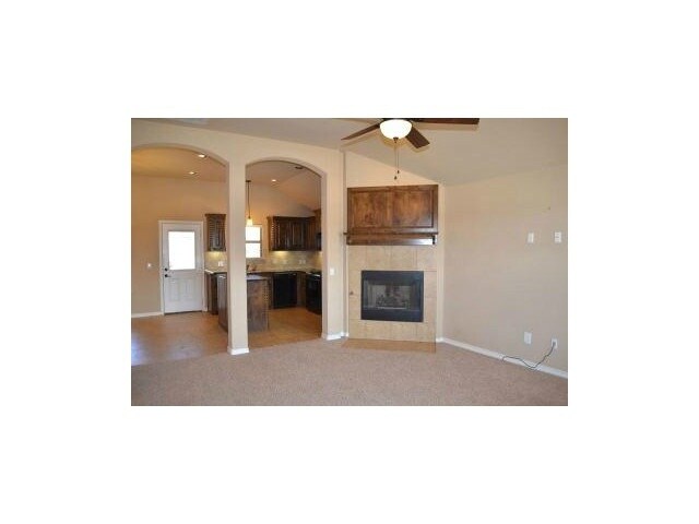 Foto del edificio - 3 bedroom single family home in excellent ...