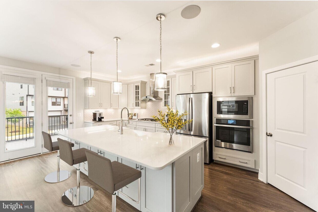 Foto principal - 23085 Sullivans Cove Sq