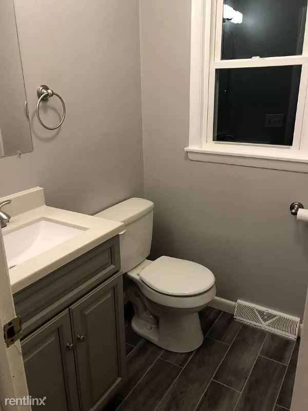 Foto del edificio - 2 br, 1 bath House - 40 Commodore St