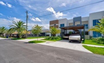 Building Photo - 3900 SW 137th Ct