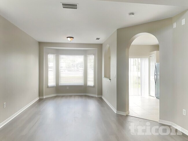 Foto del edificio - 435 Maple Pointe Dr