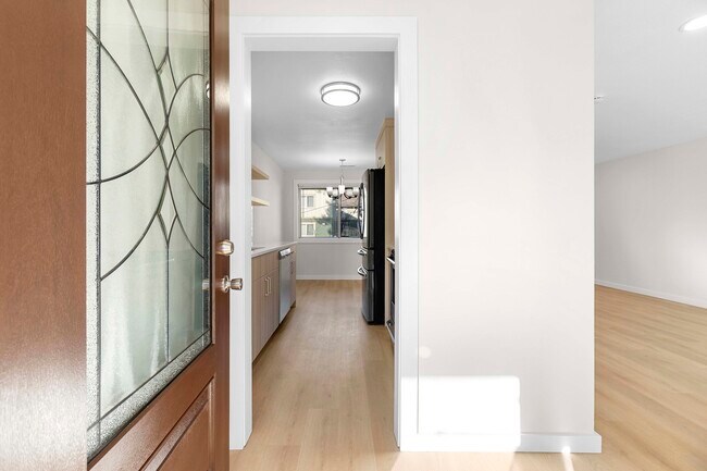 Foto del edificio - 12815 SE Stark St