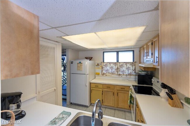 Building Photo - 76-6283 Alii Dr