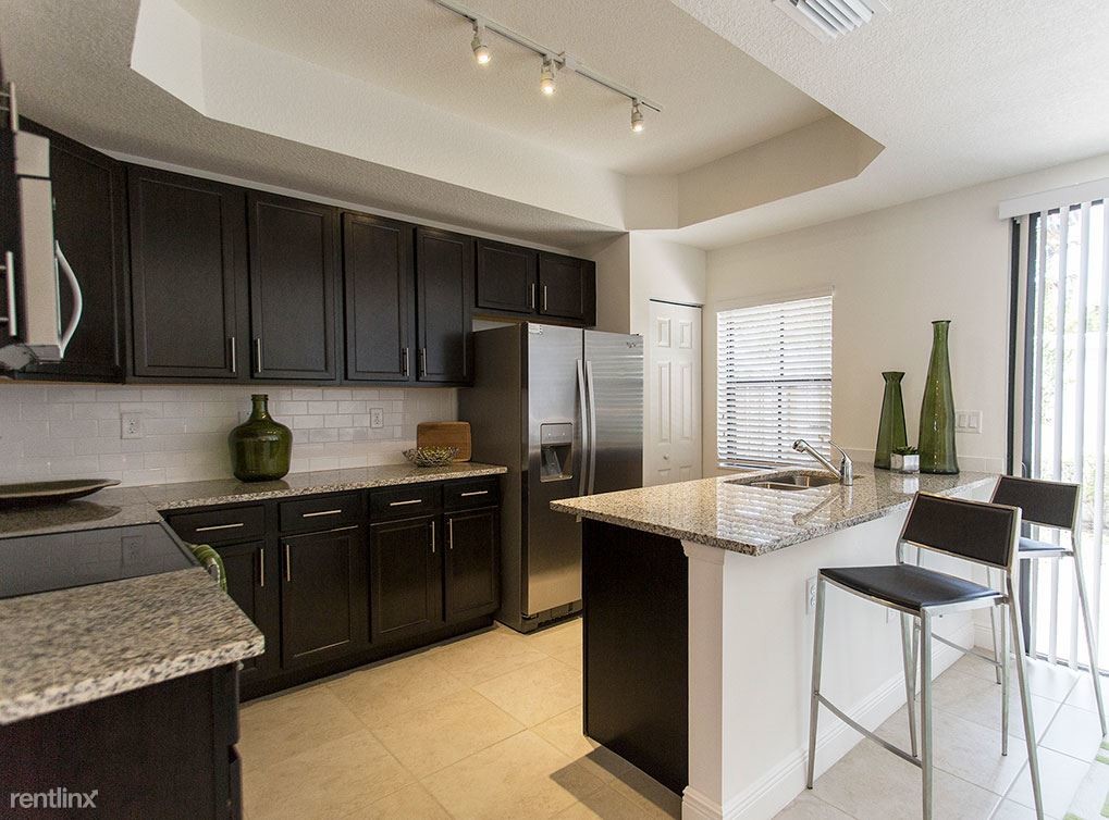 Foto del edificio - 1 br, 1 bath Apartment - 5700 Reese Rd 101