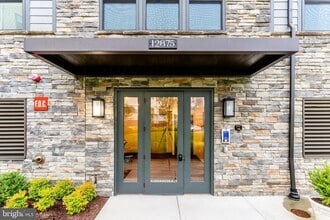 Building Photo - 12875 Mosaic Pk Wy