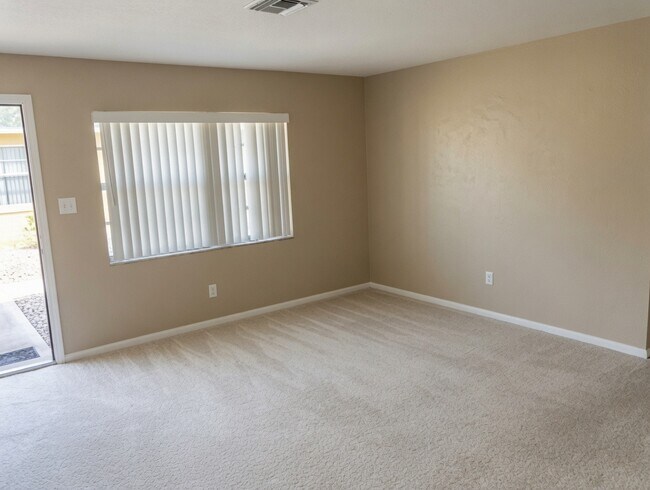 Building Photo - 13432 Pine Needle Ln