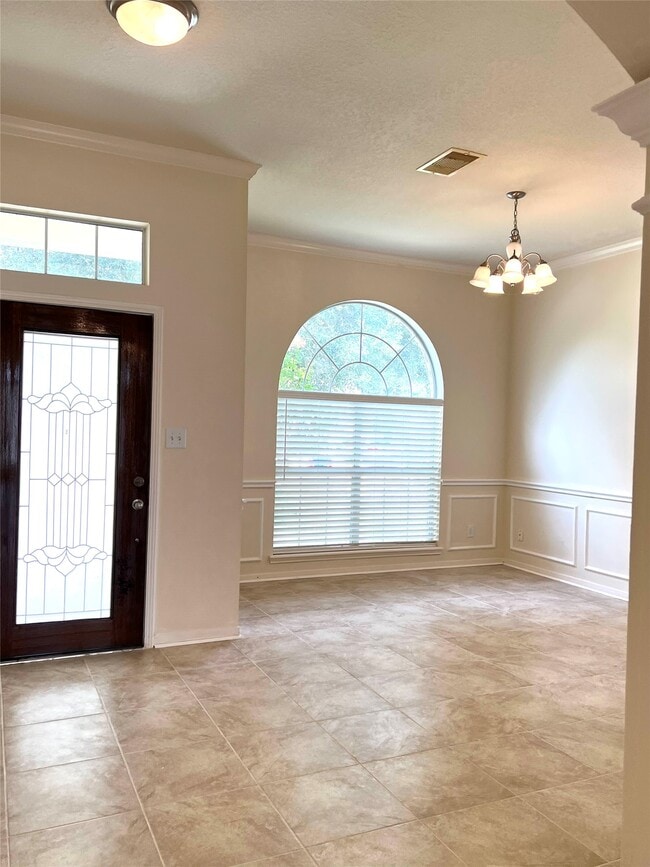 Foto del edificio - 442 Pinewood Ridge Dr