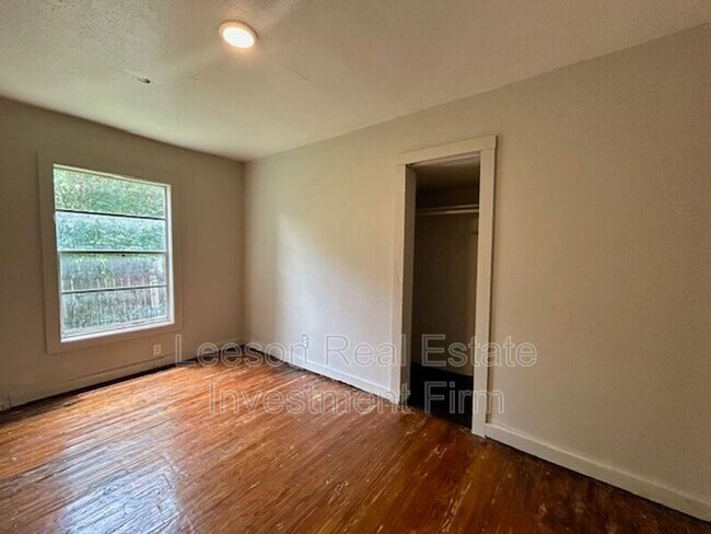 Building Photo - 7041 Penny St