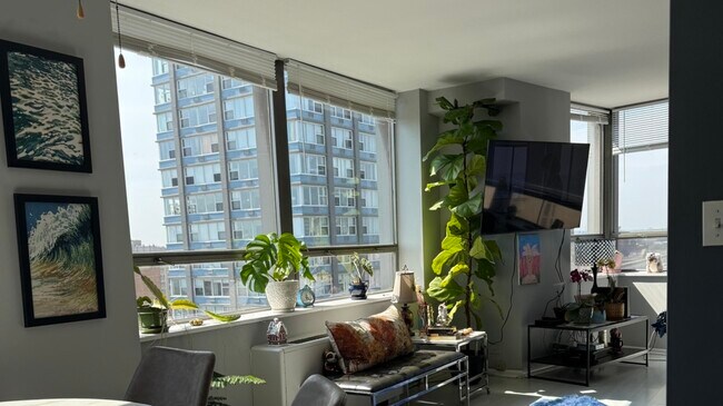Foto del edificio - 5701 N Sheridan Rd