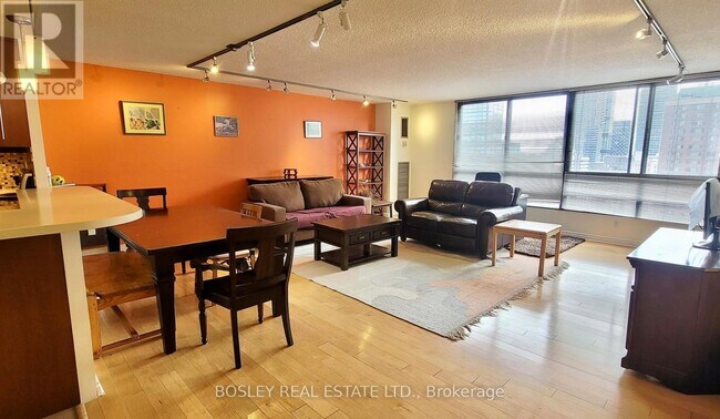 Photo du bâtiment - 77 Carlton St.