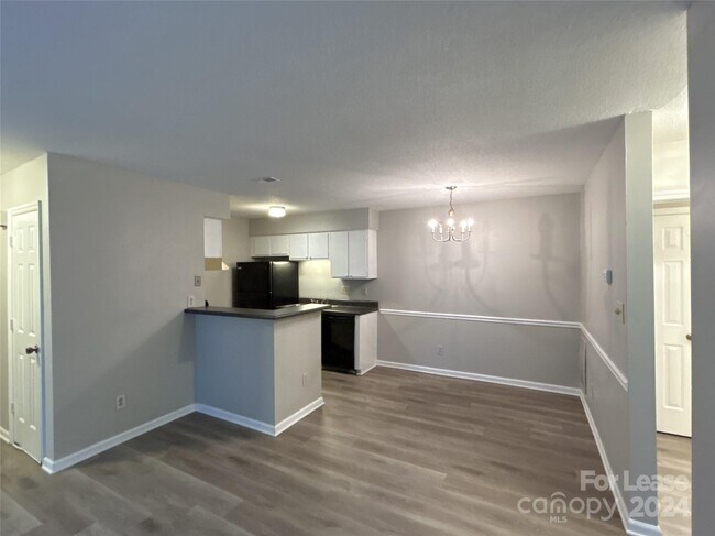 Building Photo - 8613 Crows Nest Ln