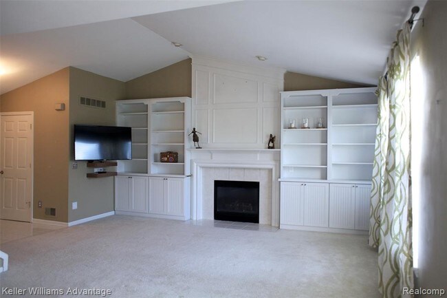 Building Photo - 7661 Peninsula Ct