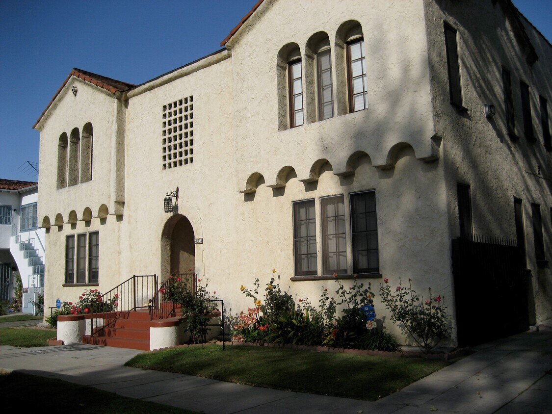 Primary Photo - 4234 8th Ave