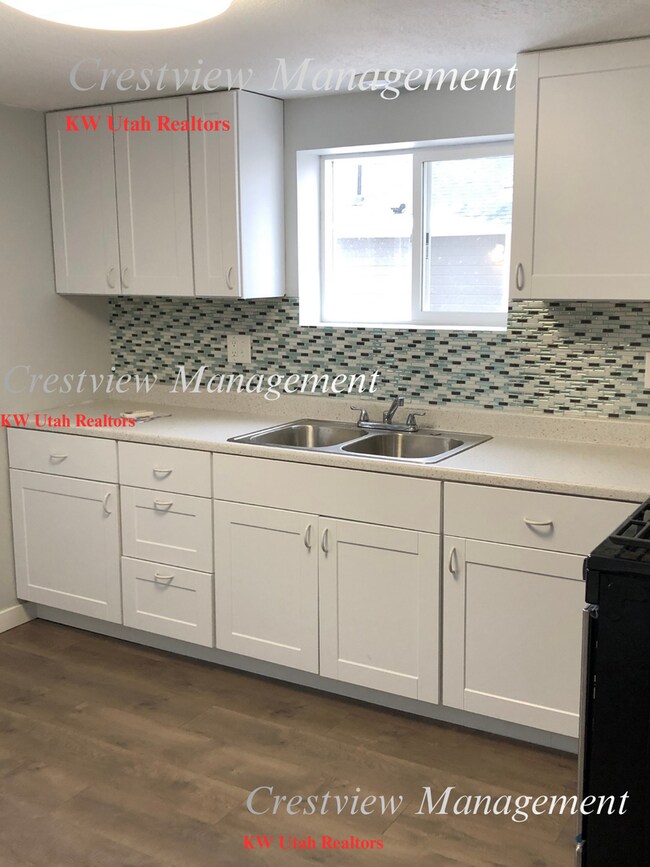 Foto del edificio - Monroe Blvd Duplex
