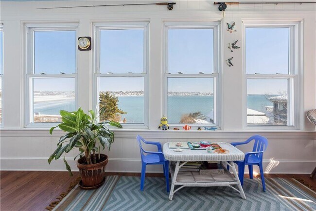 Building Photo - 18 Seaview Ave