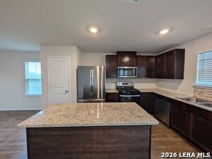 Building Photo - 913 Andean Emerald