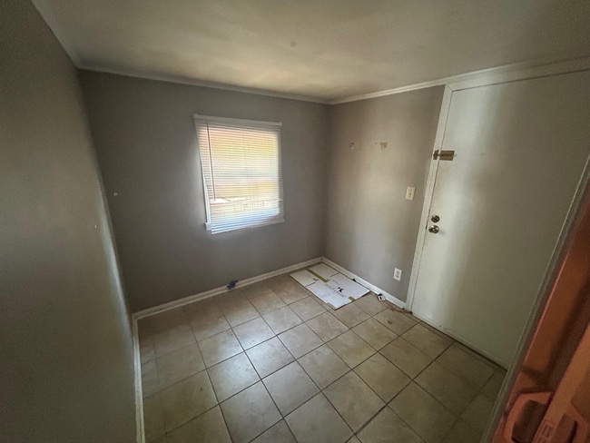 Photo - 735 Compton St House