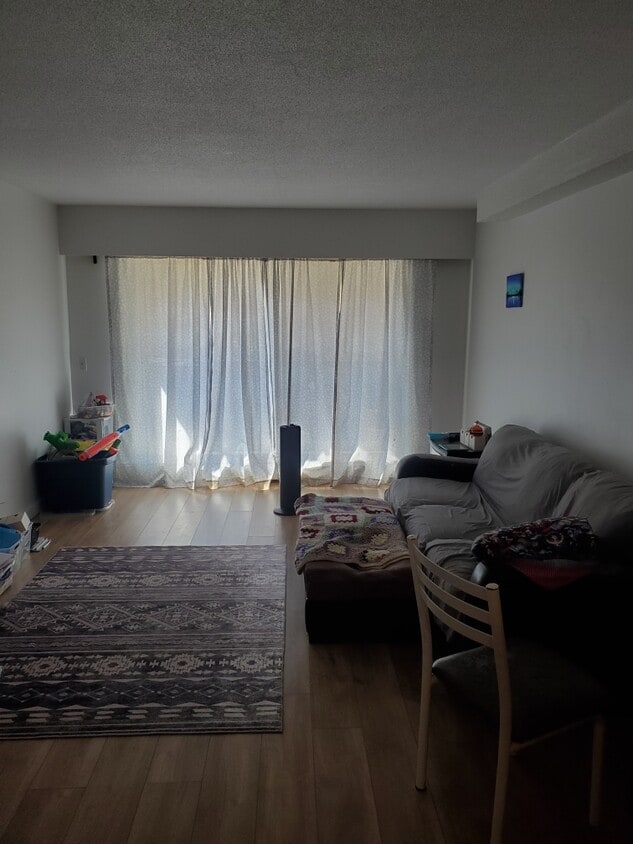 Primary Photo - 1480-1480 Boundary Crescent