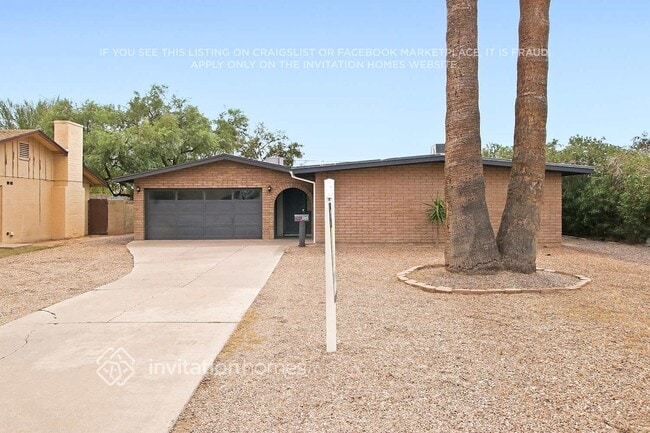 Building Photo - 1265 E Del Rio Dr