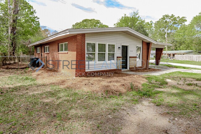 Building Photo - 2527 Cornell Ave
