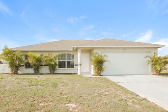 Building Photo - 845 SW 37th Ln