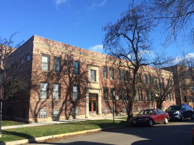 Foto del edificio - 1314 W Waveland Ave
