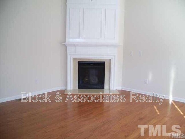 Building Photo - 2735 Laurel Cherry St