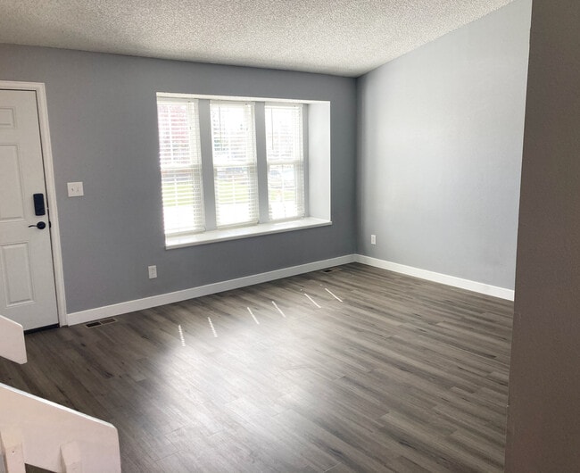 Livingroom - 8033 S Garrison Way House