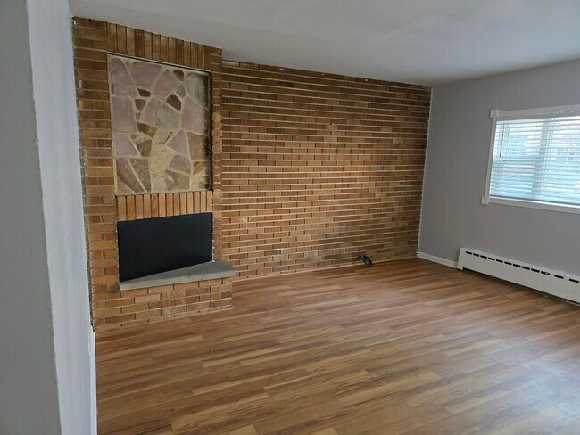 Foto del edificio - 3611 S Wood St