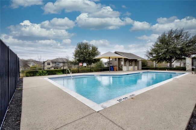 Building Photo - 3101 Davis Ln