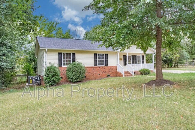 Building Photo - 310 Brown Ave